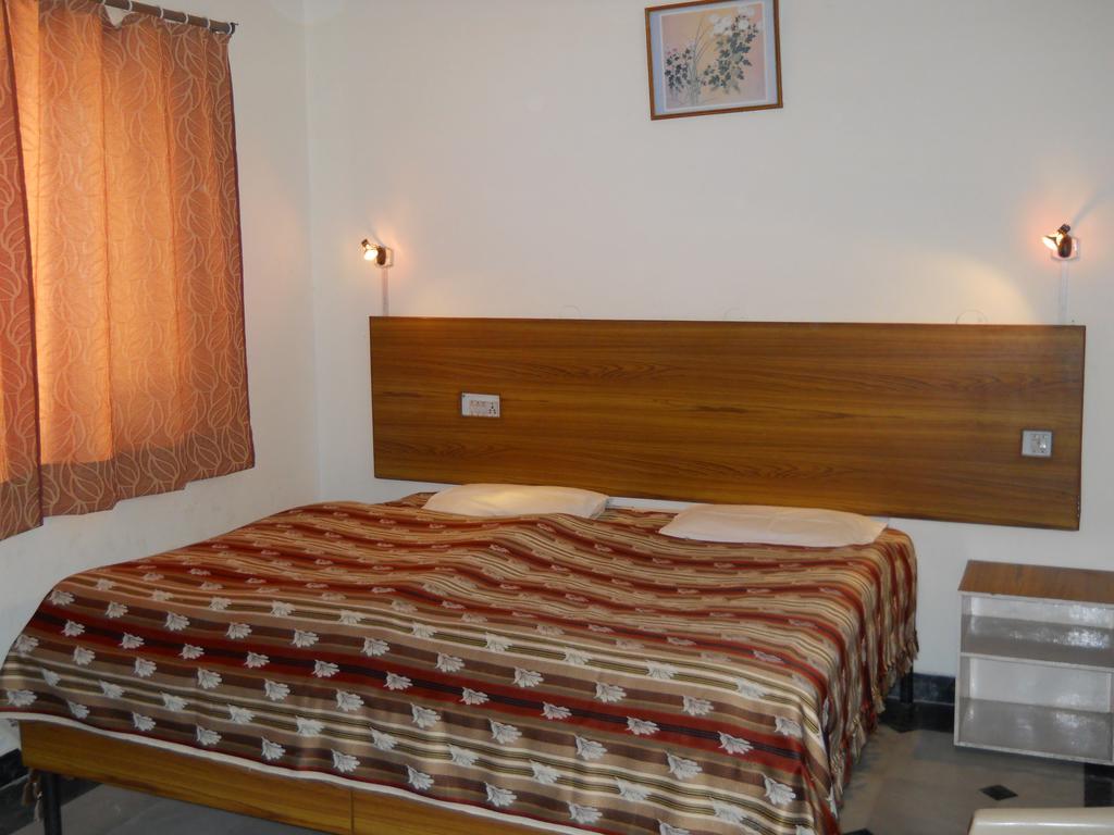 Hotel Sukhsadan Dehradun Pokój zdjęcie