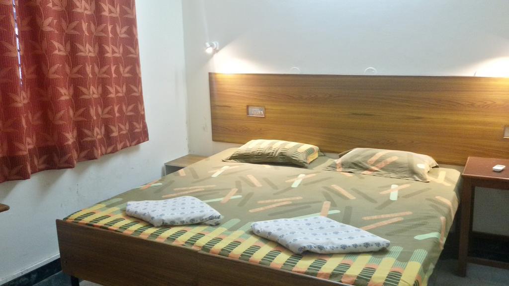 Hotel Sukhsadan Dehradun Pokój zdjęcie