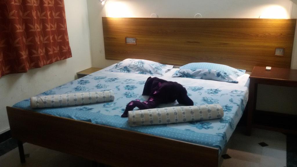 Hotel Sukhsadan Dehradun Pokój zdjęcie