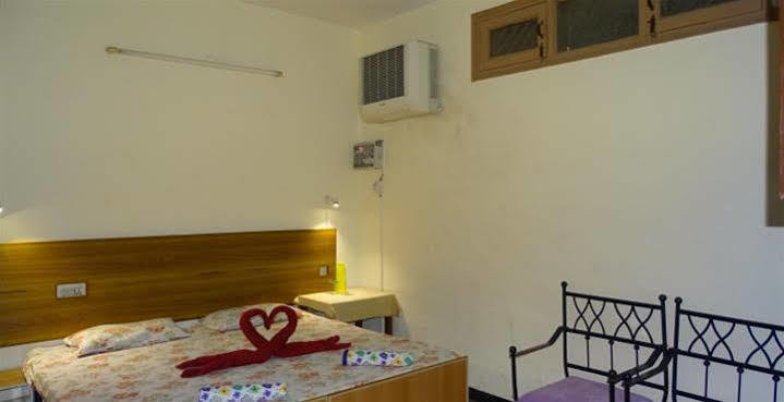 Hotel Sukhsadan Dehradun Zewnętrze zdjęcie
